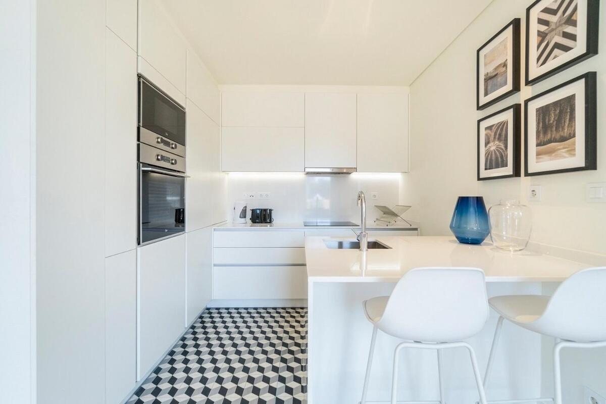 Modern 1 Bedroom Lisbon Apartment With Balcony Экстерьер фото